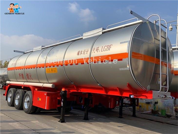Oil Tanker Semitrailer With Air Suspension